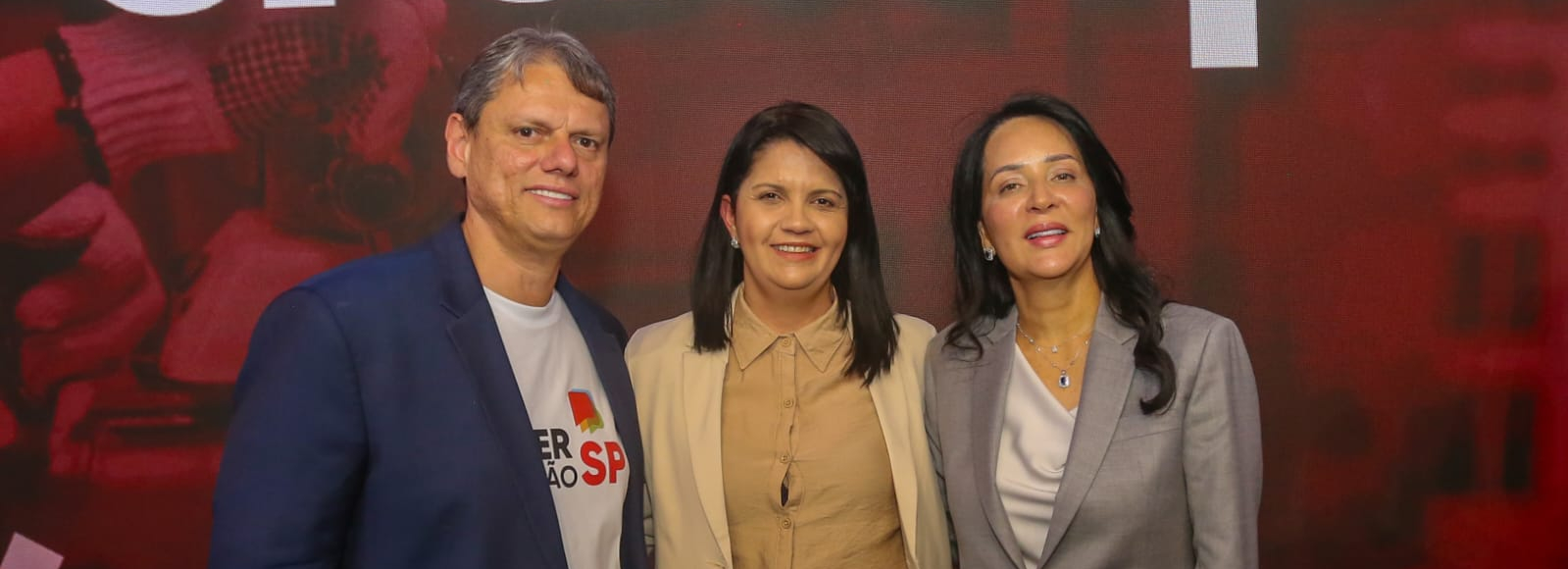 Emprego e capacitação: Flora Rica presente no lançamento do novo programa estadual 