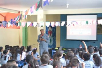 Palestra sobre Primeiros Socorros com o soldado bombeiro Vanderson