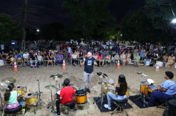 Cantata de Natal emociona público na Praça Matriz