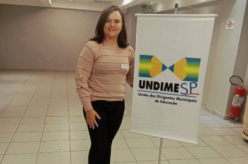 Secretária de Educação representa o município em curso promovido pela UNDIME-SP