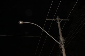 Administração solicita reparos de iluminação pública