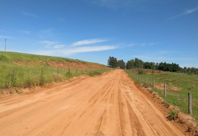Obras de reparo e manutenção reforçam a qualidade e acessibilidade das estradas rurais