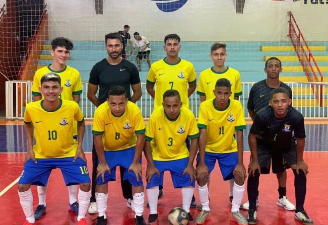 Diretoria de Esportes leva equipe florarriquense  de futsal Sub-19 para participar dos Jogos da Juventude em Adamantina.