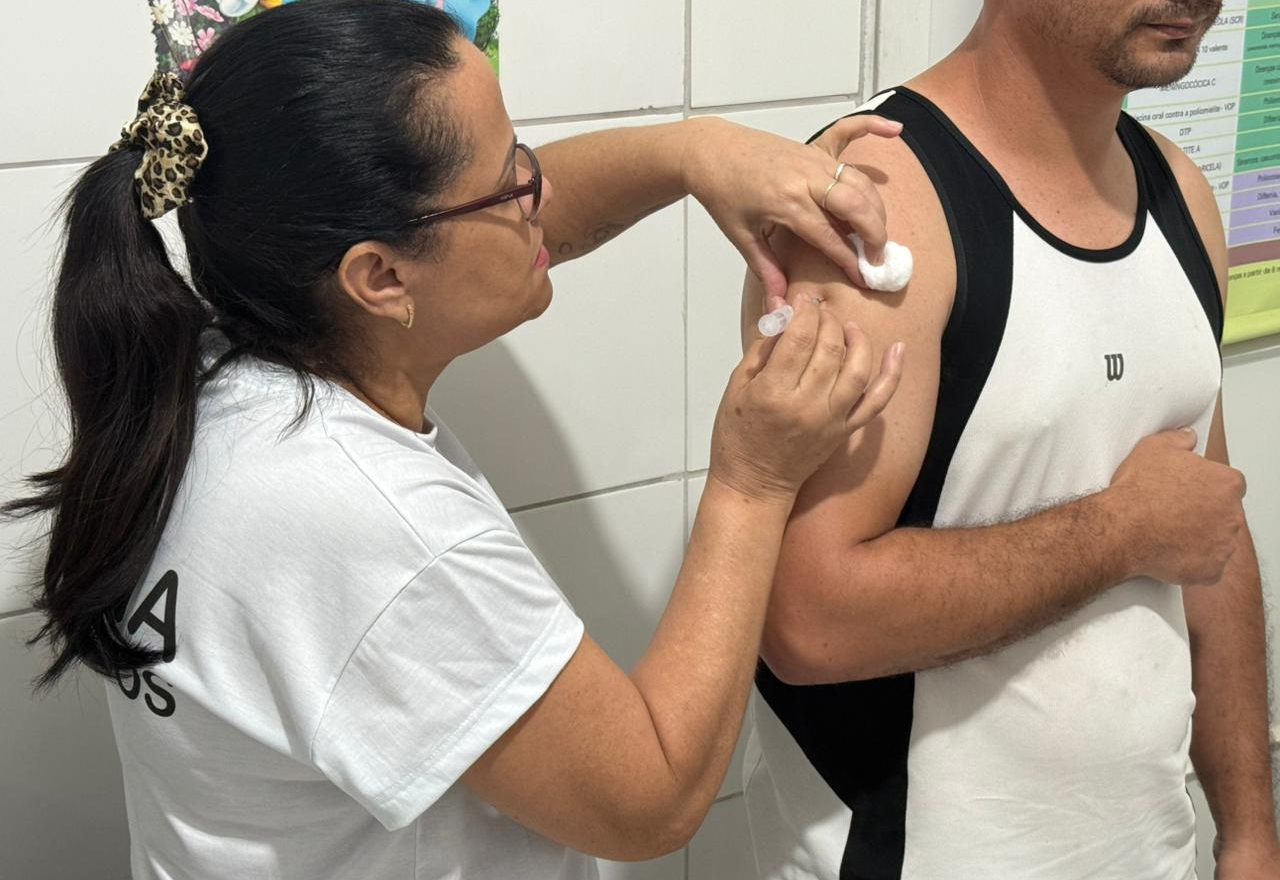Vacinação em dia: população participa do dia D