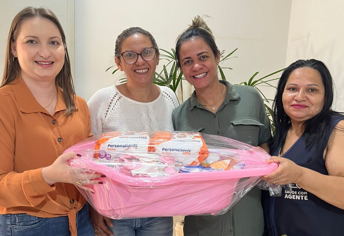 Entrega de mais um kit de enxoval da Saúde Municipal