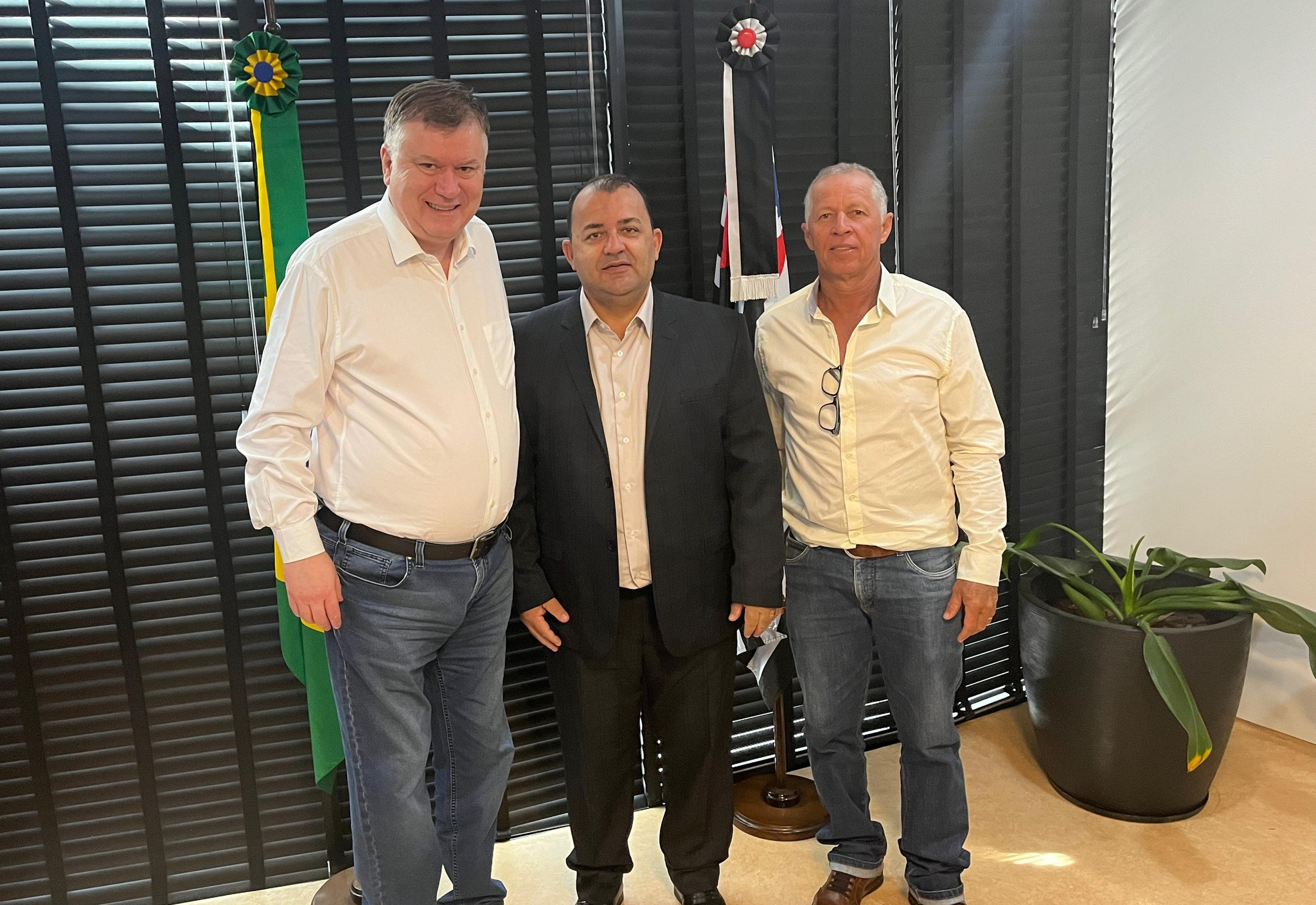 Prefeito busca qualificação para pessoas com deficiência e capacitação de profissionais para atendimento a autistas