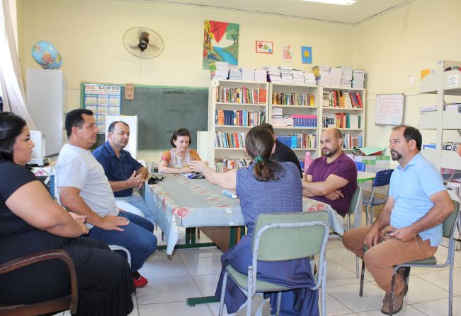 O Prefeito Fábio realizou uma reunião com a Secretaria Municipal de Educação