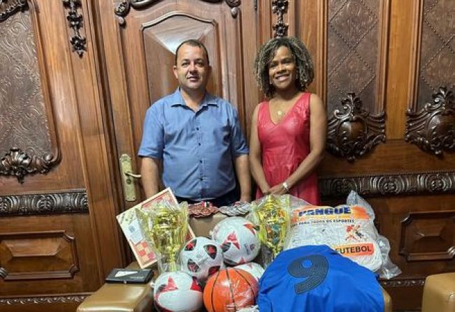 Prefeito Fábio visita Secretaria de Esportes do Estado e garante diversos materiais ao município