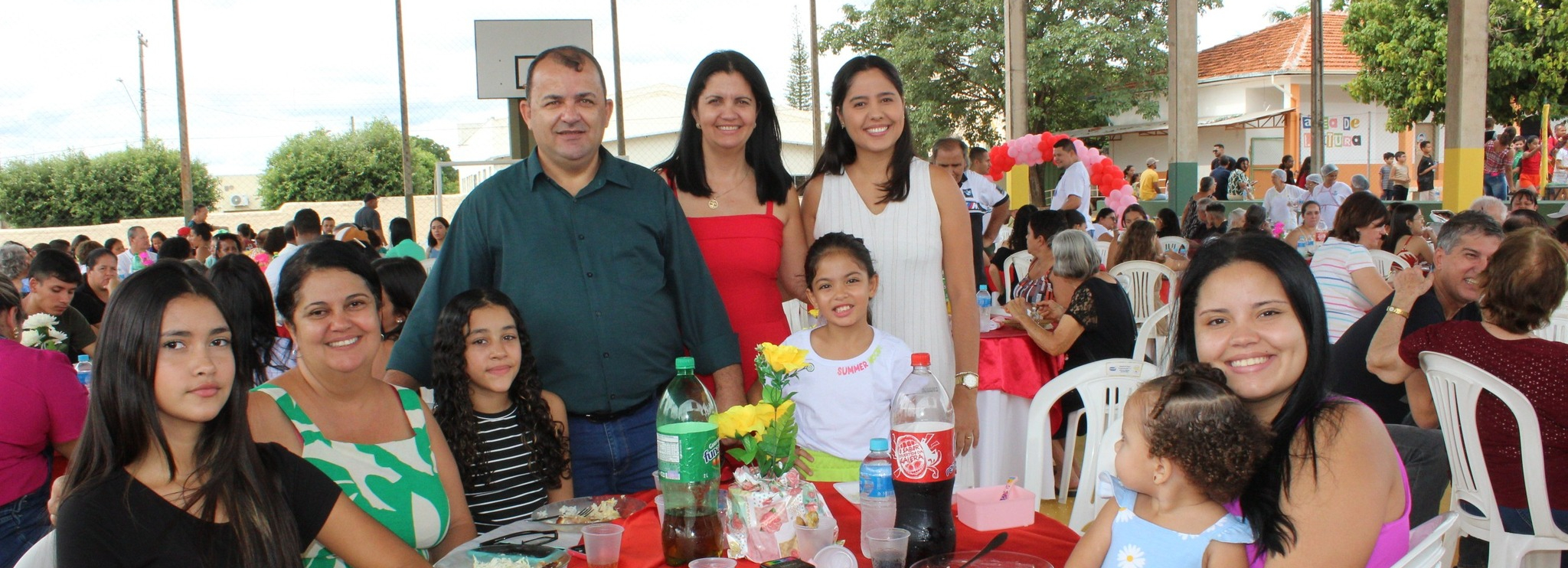 Dia das Mães é celebrado com almoço especial e música ao vivo 
