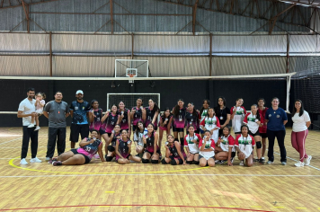 Torneios de basquete e vôlei movimentam o cronograma esportivo de férias