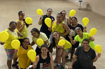 Grupo de Zumba realiza ação especial do Setembro Amarelo