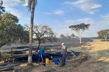 Defesa Civil atua no combate a focos de incêndio no bairro Santa Genoveva