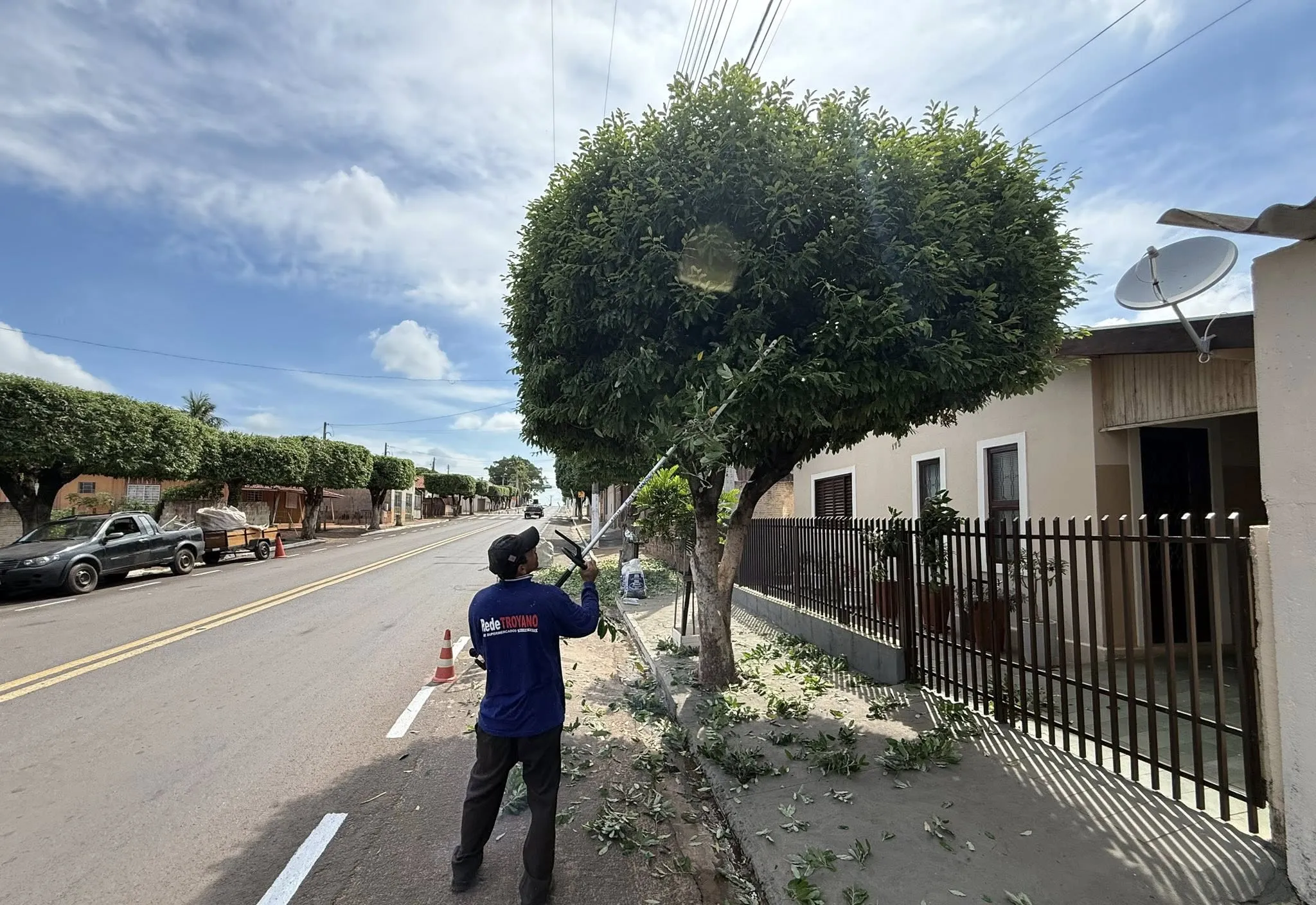 Prefeitura intensifica manutenção urbana em preparação para o final de ano